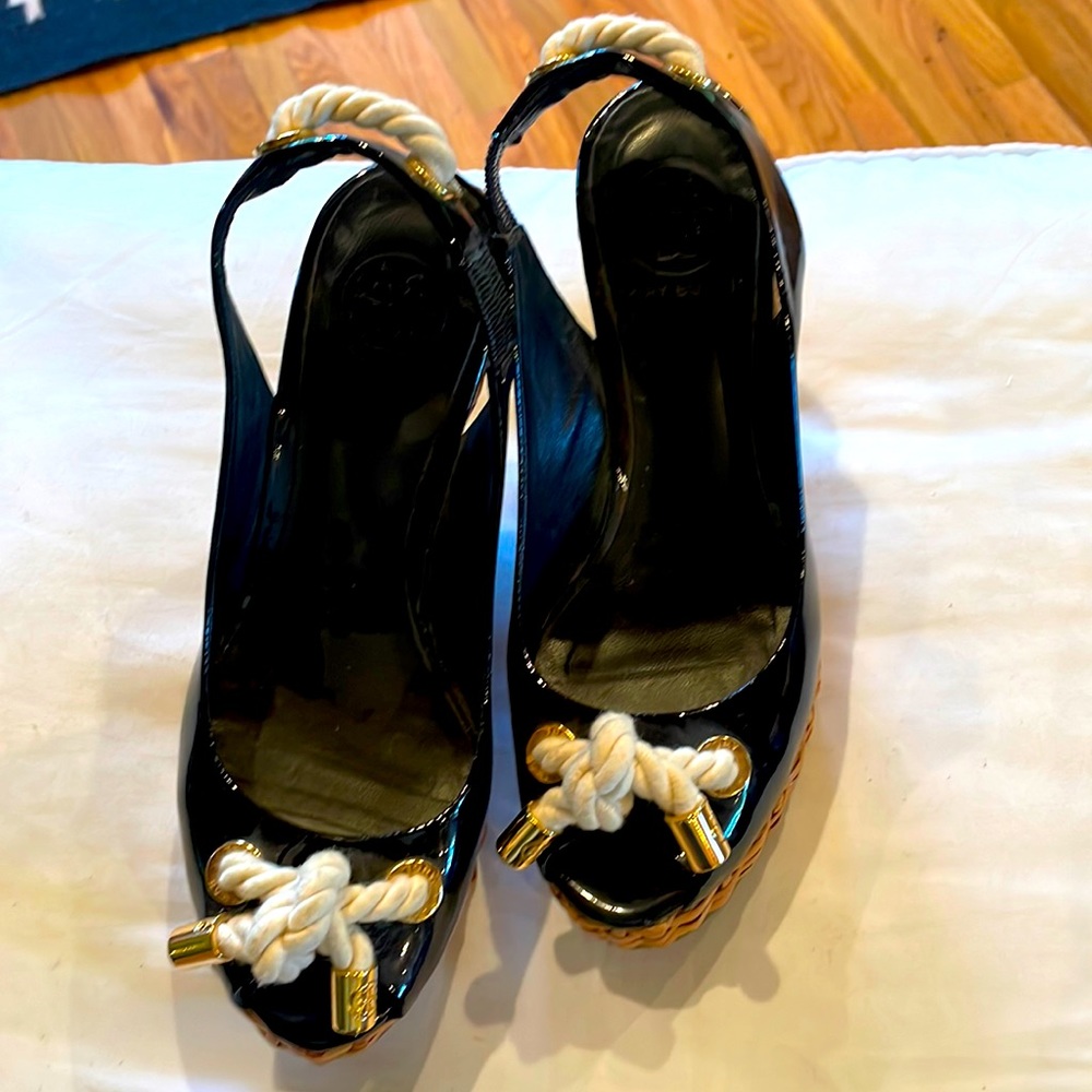 Tory Burch wedge shoes no toes.